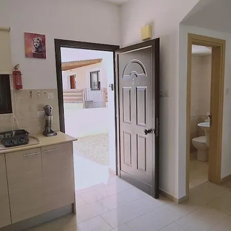 Kyklades & Apartment Paralimni